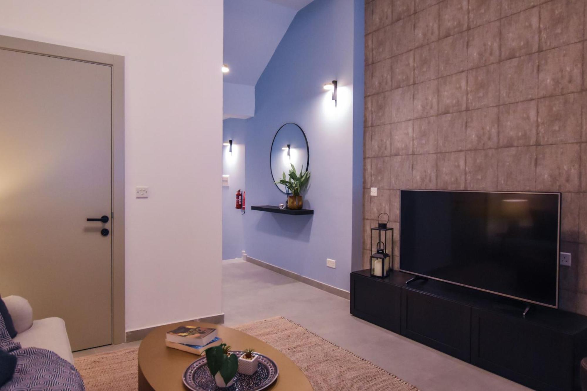 Apartment Naomi's - Designer Furnished In The Heart Of *